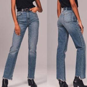 Abercrombie The 90s Straight Ultra High Rise 27R